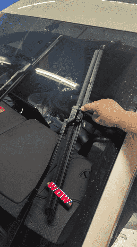 Xevaban.com ở 214 Giải Phóng là đơn vị chuyên cung cấp phụ kiện oto, đồ chơi oto, đồ chơi byd seal, phụ kiện byd seal, xevaban, 214 giải phóng, gạt mưa byd seal, lưỡi gạt mưa byd seal, cần gạt mưa byd seal.